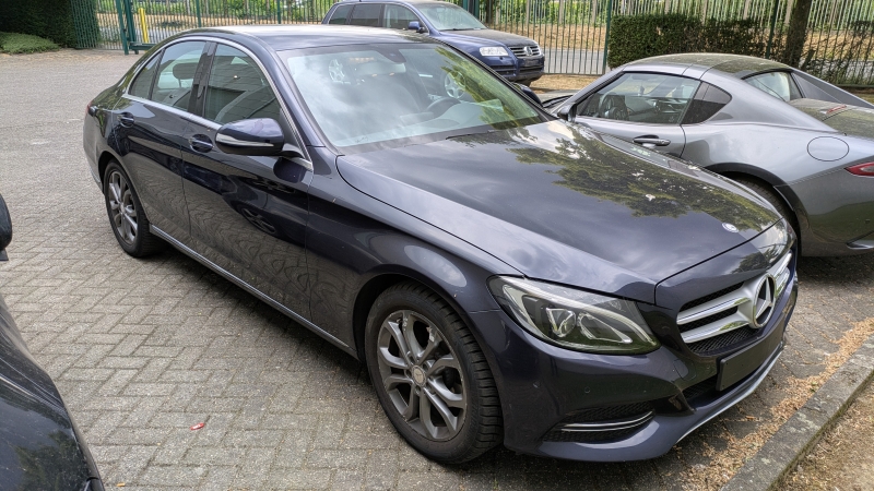 voiture Mercedes C200 Bluetec - 1598cc diesel - 23/12/2015 - avec certif. immatriculation (2 volets) + certif. conformité + 1 clé - 167685 km - avec CT (14/8/25)