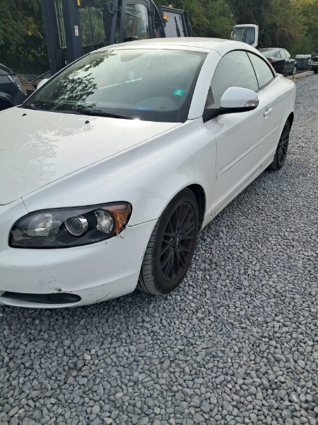 Véhicule VOLVO C70
Année 2009
Kilométrage : 158 206 kms
Clé et papiers : OK