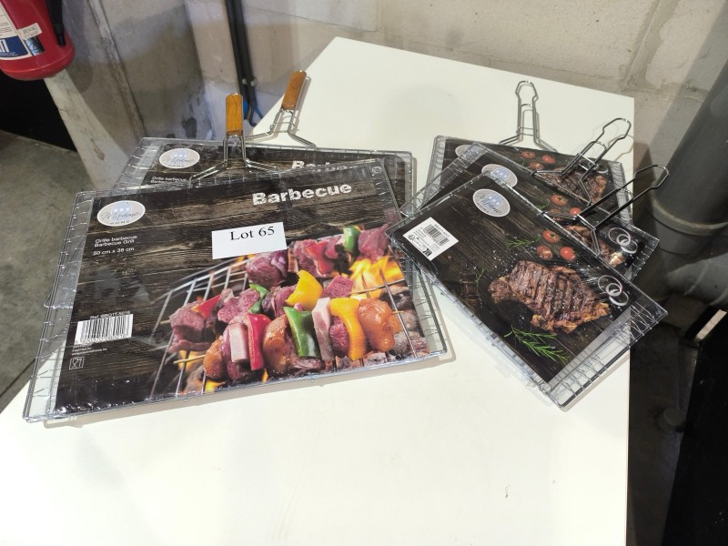 Een set van 5 barbecue-roosters (2 grote + 3 kleine) – kavel bij Auctionline, Anderlecht