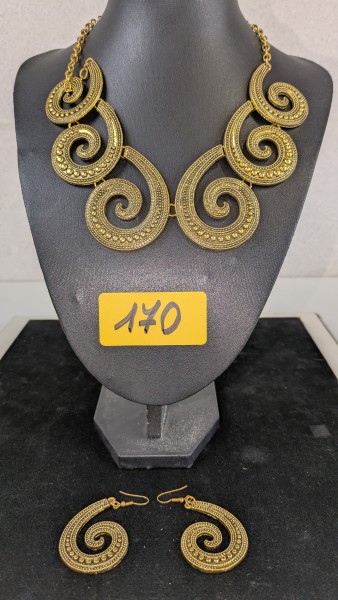 Lot 170 + 172 + 174 +179: 4 diverse halskettingen – kavel bij Auctionline, Anderlecht