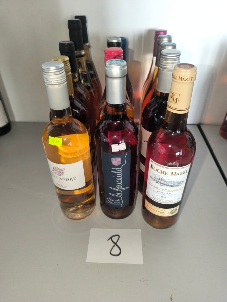 Een set van 14 flessen diverse roséwijnen – kavel bij Auctionline, Anderlecht