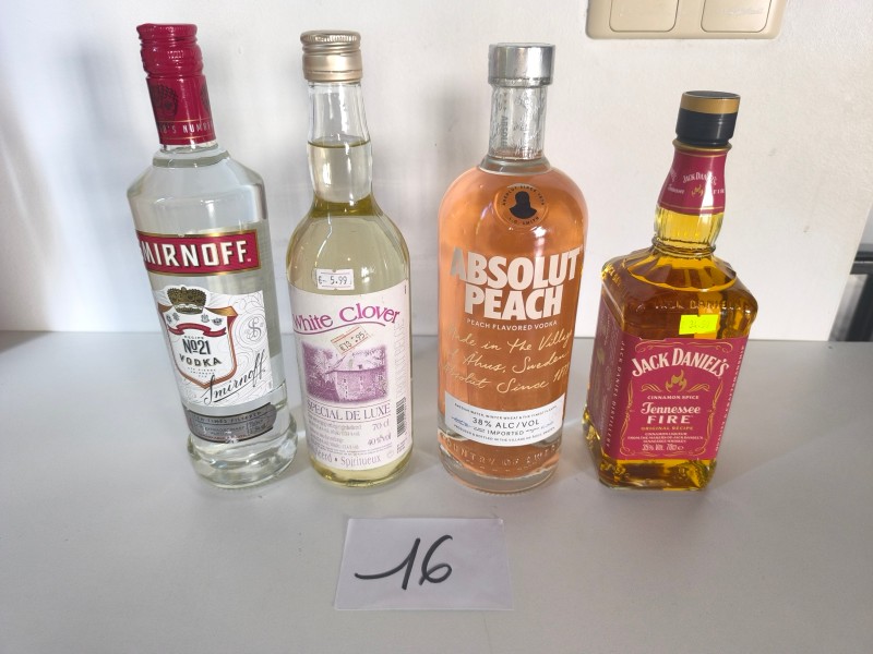 4 flessen diverse aperitieven – kavel bij Auctionline, Anderlecht