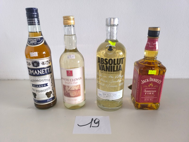 4 flessen diverse aperitieven – kavel bij Auctionline, Anderlecht