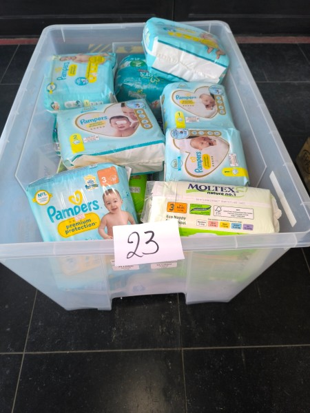 Een partij babyluiers (Pampers,…) – kavel bij Auctionline, Anderlecht