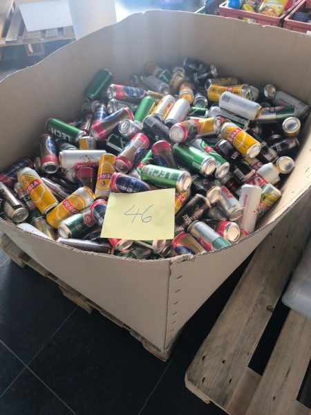 Een partij blikjes diverse bieren – kavel bij Auctionline, Anderlecht