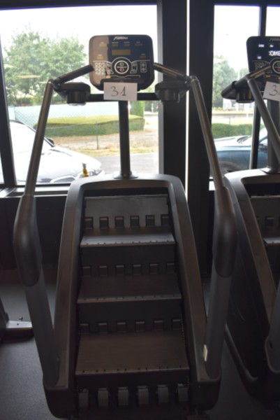 Een FITNESS POWER MILL CLIMBER-apparaat – kavel bij Auctionline, Anderlecht