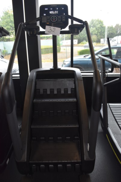 Een FITNESS POWER MILL CLIMBER-apparaat – kavel bij Auctionline, Anderlecht