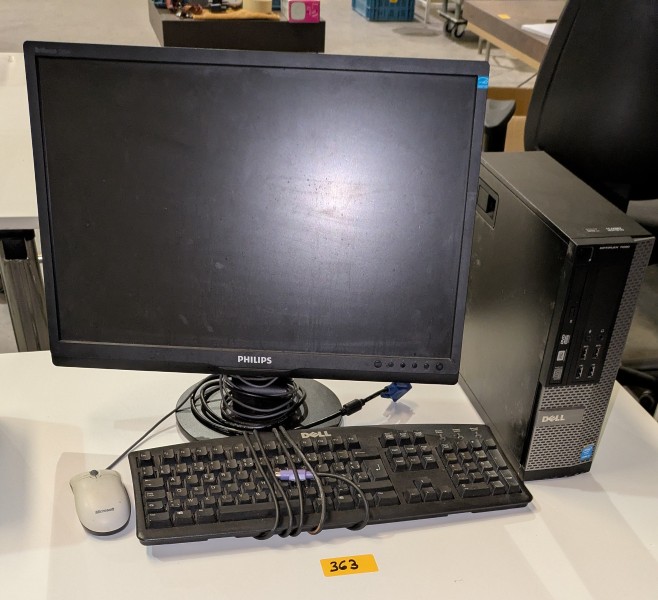 Een DELL-pc met Philips-beeldscherm, DELL-toetsenbord en muis – kavel bij Auctionline, Anderlecht