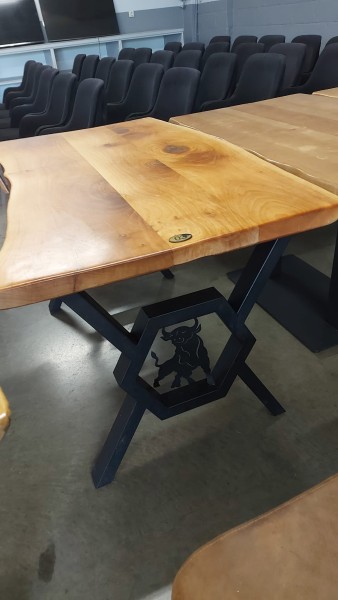31 chaises – kavel bij Auctionline, Liege