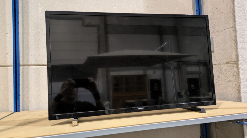 Een PHILIPS-tv van 32 inch – kavel bij Auctionline, Anderlecht