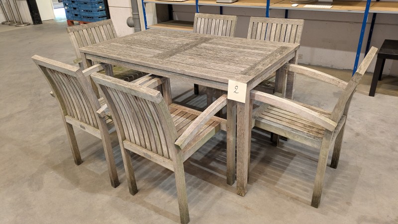 Een teakhouten tafel + 6 stoelen – kavel bij Auctionline, Anderlecht