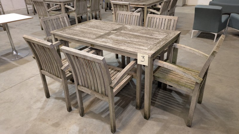 Een teakhouten tafel + 6 stoelen – kavel bij Auctionline, Anderlecht