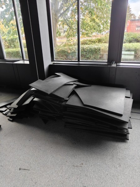 Een partij vloerbeschermingsplaten – diverse afmetingen – kavel bij Auctionline, Anderlecht
