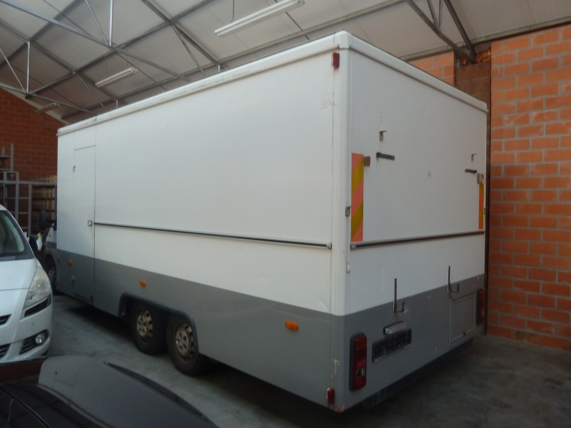 Marktwagen Fiat Ducato 2003, vleessnijmachine & weegschaal metkassa – veiling bij Auctionline, Turnhout