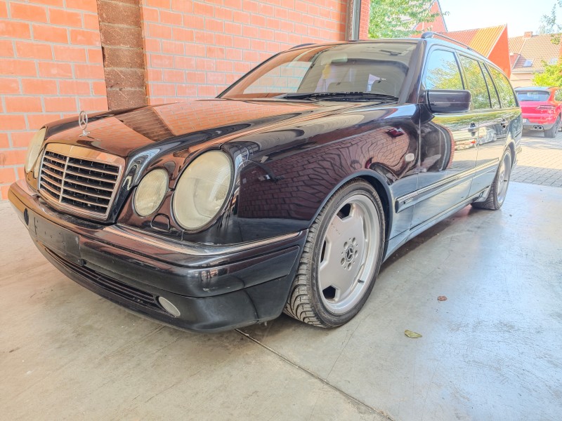 Mercedes Benz E55 AMG V8 1998 – veiling bij Auctionline, Turnhout