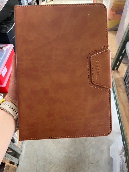 LOT B164 - Étui universel MEDION pour tablette 10" avec clavier Bluetooth AZERTY – kavel bij Auctionline, Leglise