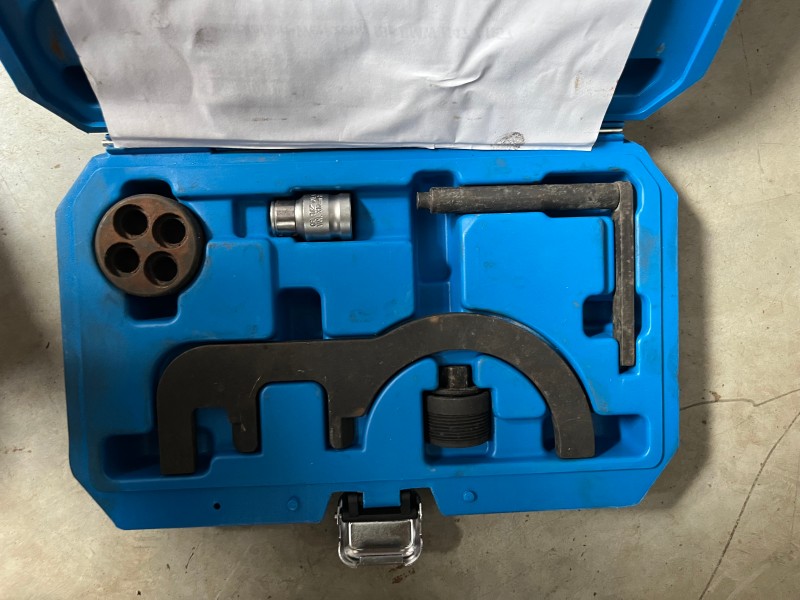 LOT B304 -Trois coffrets d’outillage pour calage moteur et évasement de tubes – kavel bij Auctionline, Leglise