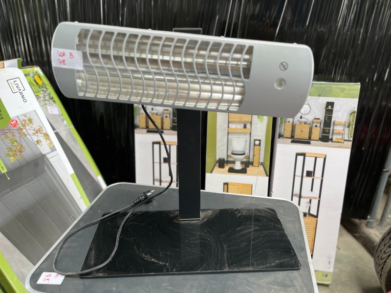LOT B78 - Chauffage radiant électrique à quartz sur pied – 2 niveaux de puissance – kavel bij Auctionline, Leglise