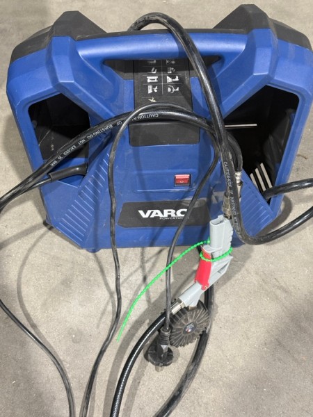 Varo (Powerplus) draagbare olievrije luchtcompressor – kavel bij Auctionline, Sint-Lievens-Houtem