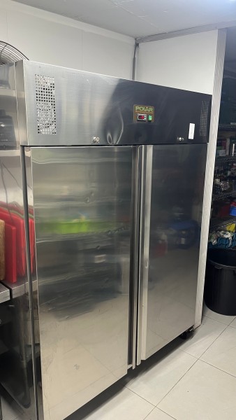 Lot n° 6 — congélateur professionnel polar à deux portes – kavel bij Auctionline