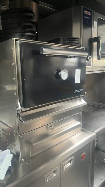 Lot n° 27 — four à braise professionnel josper – kavel bij Auctionline