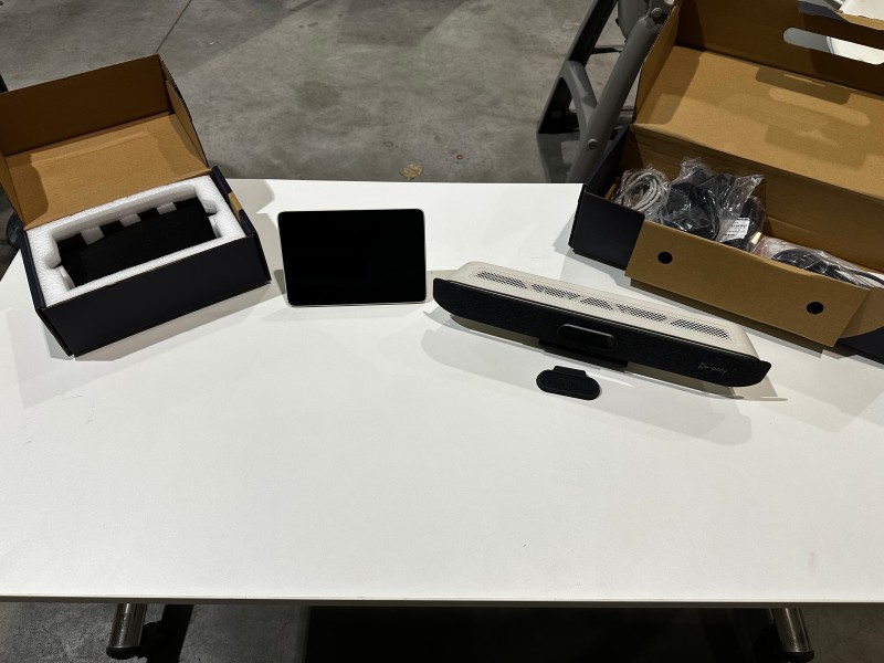 Een POLY-webcam – kavel bij Auctionline, Anderlecht