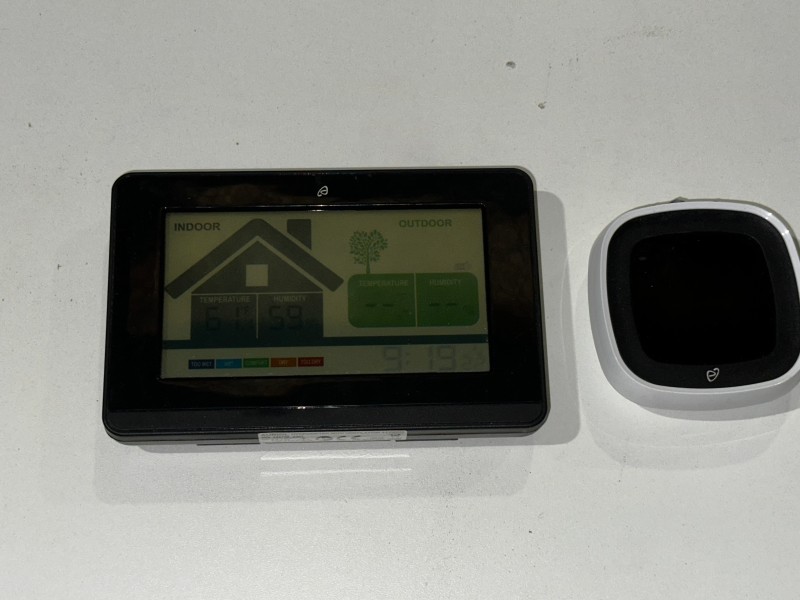 Een digitale thermometer + een digitale wekker – kavel bij Auctionline, Anderlecht