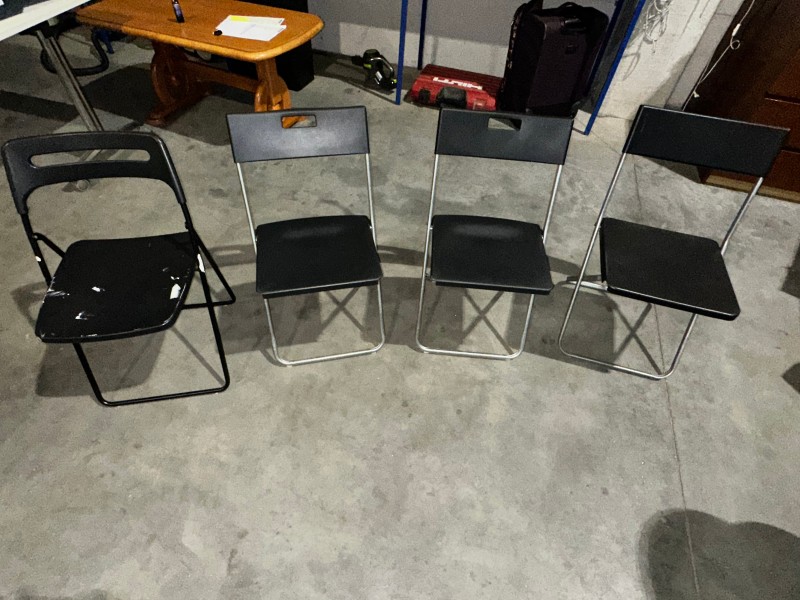 4 zwarte klapstoelen – kavel bij Auctionline, Anderlecht
