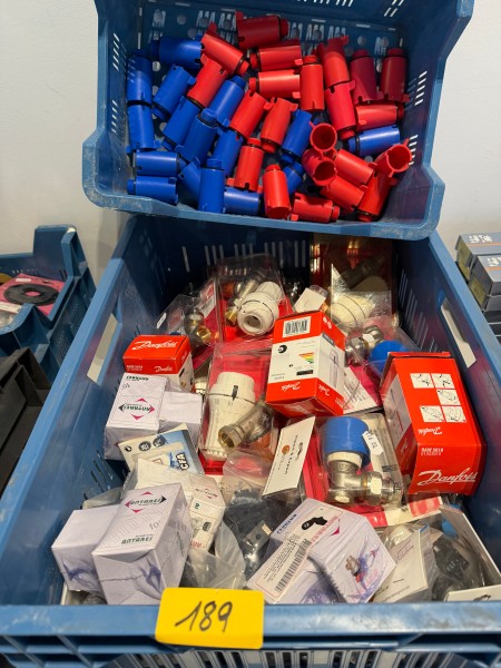Een set diverse afsluiters – kavel bij Auctionline, Anderlecht