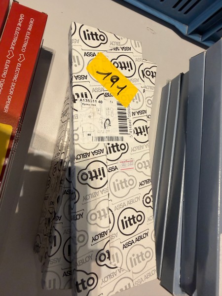 Een set van 5 sluitplaten – kavel bij Auctionline, Anderlecht