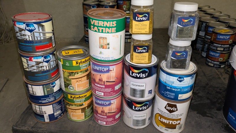 Een partij van 14 potten diverse LEVIS-verf – kavel bij Auctionline, Anderlecht