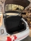 Un véhicule de marque AUDI A1 blanche, année 2016, 176.136 km, cylindrée : 999 cm3,
puissance : 70KW, manuelle, essence, avec deux clés, certificat d'immatriculation (partie 1),
certificat de conformité, abimée sur un côté